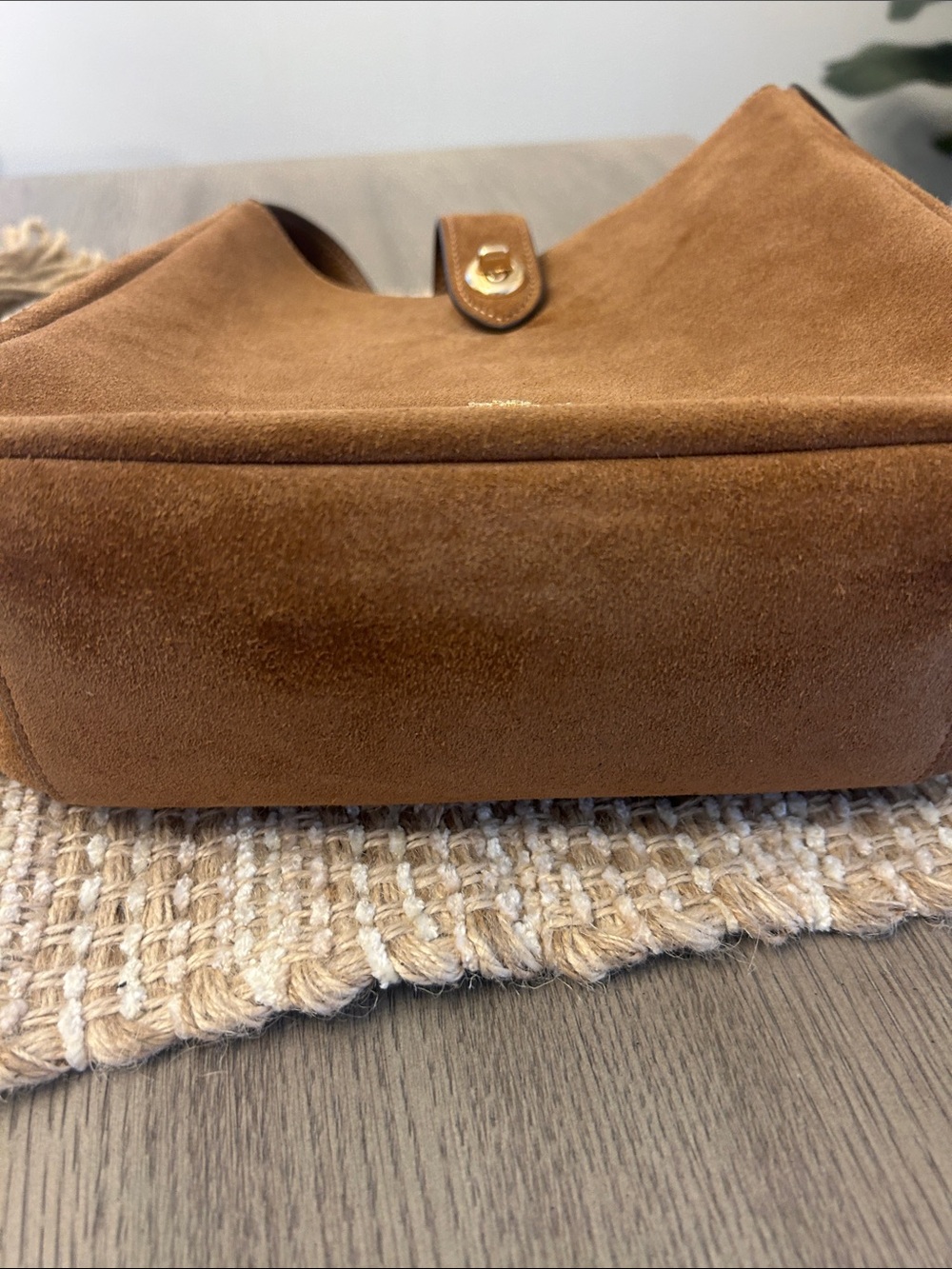 Coach Brown Suede Shoulder Bag with Gold Logo - Picture 3 of 7